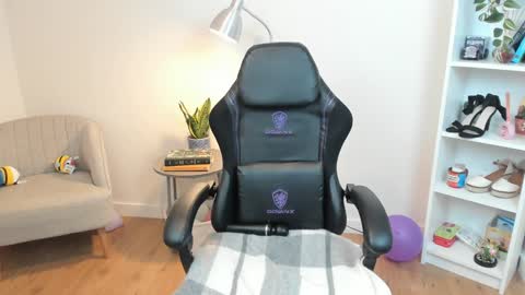 Bella Evans online show from February 2025 08:31:01 AM