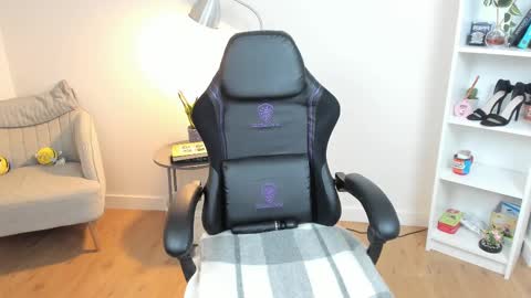 Bella Evans online show from March 2025 08:49:02 AM