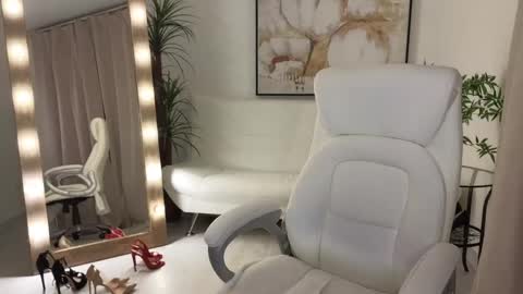 Beylly online show from February 2025 04:33:02 AM