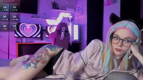 Snapshot of _black_fox__ chatting on October 2025 01:05:02 AM Olivia Subscribe to my Fansly - online show from October 2025 01:05:02 AM