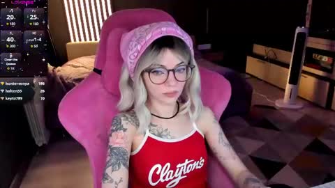 Snapshot of _black_fox__ chatting on June 2026 11:02:02 PM Olivia Subscribe to my Fansly - online show from June 2026 11:02:02 PM