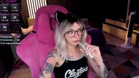 Snapshot of _black_fox__ chatting on June 2026 01:06:01 AM Olivia Subscribe to my Fansly - online show from June 2026 01:06:01 AM