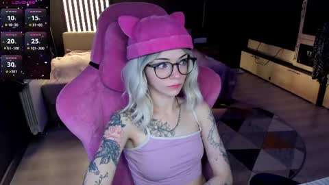 Snapshot of _black_fox__ chatting on July 2026 12:02:02 AM Olivia Subscribe to my Fansly - online show from July 2026 12:02:02 AM