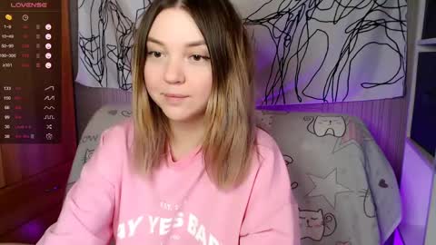 Snapshot of _blonde_barbie_ chatting on June 2026 10:17:01 AM Elizabeth online show from June 2026 10:17:01 AM