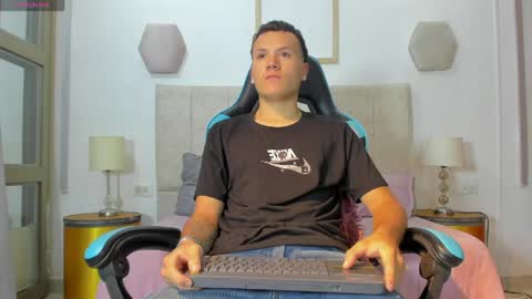 _blowsex_ online show from April 2026 12:39:01 PM