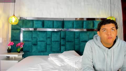 _bonnyandclyde online show from March 2026 12:42:01 PM