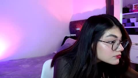   online show from October 2025 03:07:01 AM