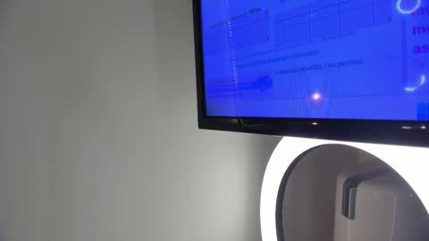 Candy online show from October 2025 06:04:01 PM