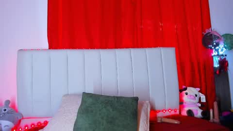 Carolina  online show from March 2026 04:57:02 PM