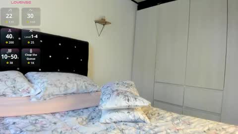Snapshot of _cereza_ chatting on June 2026 08:58:01 PM Bella online show from June 2026 08:58:01 PM