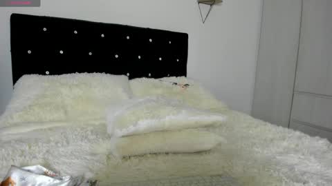 Snapshot of _cereza_ chatting on June 2026 11:38:02 PM Bella online show from June 2026 11:38:02 PM