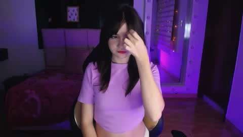 _charlotte_collins_ online show from December 2025 12:21:02 PM