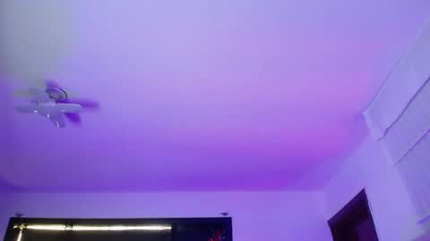 _charlotte_collins_ online show from April 2026 02:22:01 PM