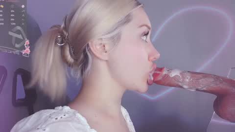 Snapshot of _chatur_babe chatting on December 2024 04:20:01 PM Angelina online show from December 2024 04:20:01 PM