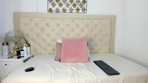 Chloe  online show from February 2025 12:00:02 PM