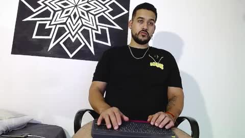 Snapshot of _christopher_dennis_ chatting on May 2026 02:07:02 AM CRIS online show from May 2026 02:07:02 AM