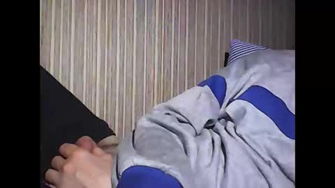 Snapshot of _col_t chatting on April 2026 01:53:01 AM I hate social media Odio las redes sociales online show from April 2026 01:53:01 AM