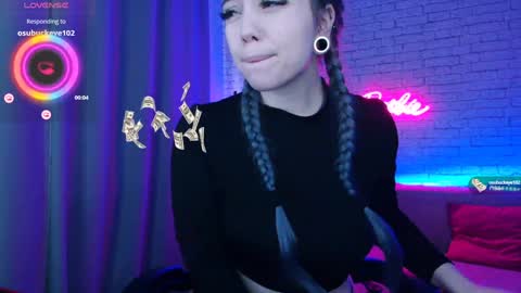 Snapshot of _crazybee_ chatting on December 2024 05:26:02 AM Nica online show from December 2024 05:26:02 AM
