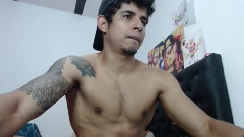  crissgex  online show from October 2025 05:33:02 PM