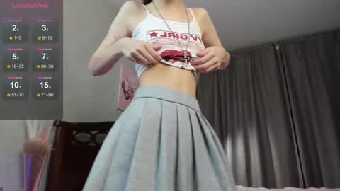 Emilia online show from November 2025 01:24:03 PM