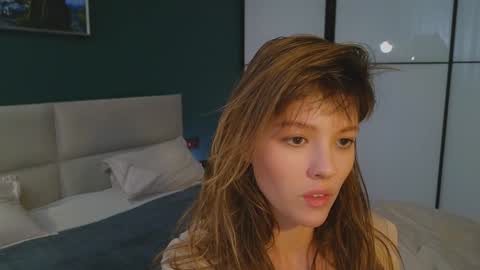 DemiDee online show from February 2026 12:17:01 AM