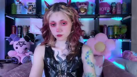 Snapshot of _devilbaby chatting on June 2026 07:13:01 PM Kate online show from June 2026 07:13:01 PM