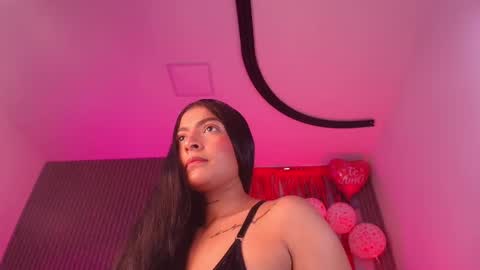 Dione online show from February 2026 07:10:02 PM