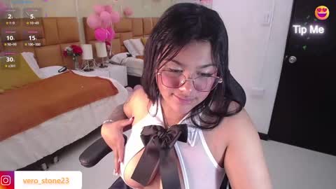 Snapshot of _dulcinea_1 chatting on February 2025 02:15:01 AM Dulcinea online show from February 2025 02:15:01 AM