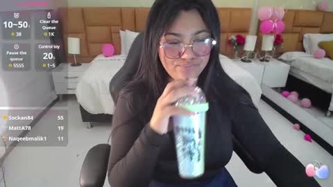 Snapshot of _dulcinea_1 chatting on February 2025 02:05:02 PM Dulcinea online show from February 2025 02:05:02 PM