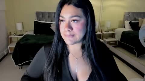 Dulcinea online show from October 2025 02:48:01 AM