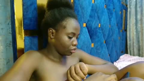 Elinah online show from December 2025 04:28:02 AM