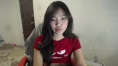 Snapshot of _ellevivien chatting on March 2026 04:11:02 PM Elle online show from March 2026 04:11:02 PM