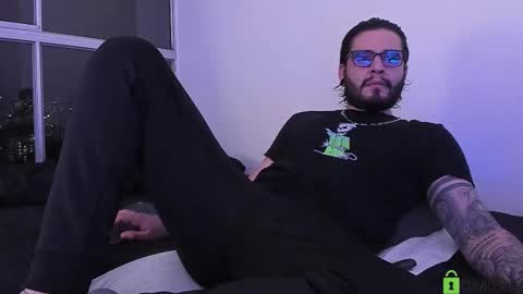 Snapshot of _elon_coxx_ chatting on November 2025 01:50:02 AM - online show from November 2025 01:50:02 AM