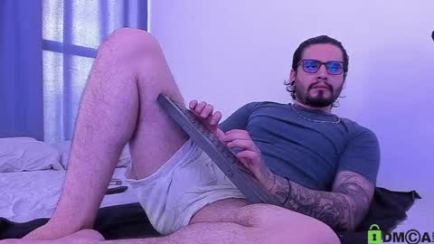  -         online show from November 2025 09:46:02 PM