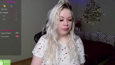 chloue and Gretta online show from December 2024 06:22:01 AM