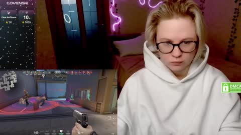 chloue and Gretta online show from February 2025 11:00:01 PM