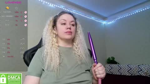 chloue and Gretta online show from February 2025 07:54:02 AM