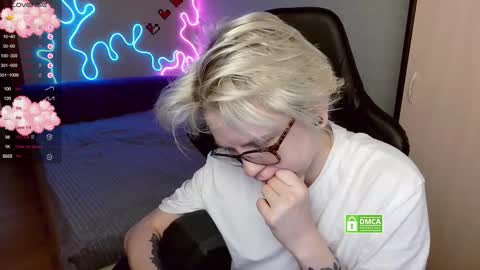 chloue and Gretta online show from November 2025 08:14:02 AM