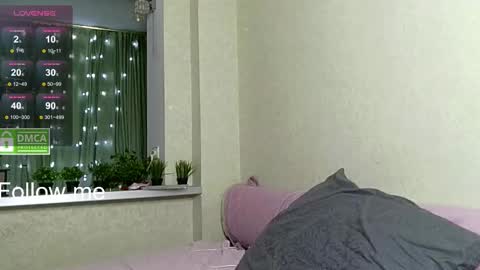 chloue and Gretta online show from December 2025 10:20:02 AM