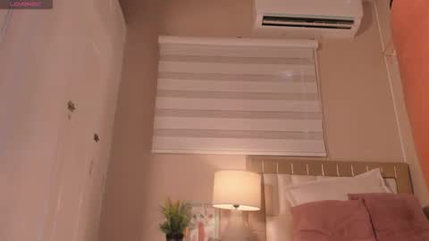 Snapshot of _emily__cb chatting on January 2026 01:13:02 PM Hi Im Emily online show from January 2026 01:13:02 PM