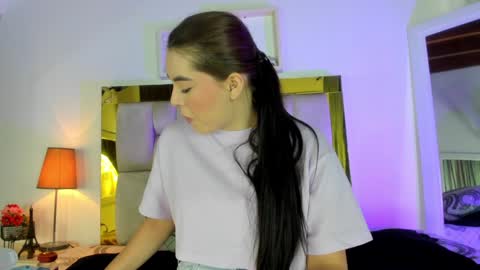 Isabella online show from December 2024 12:07:02 PM