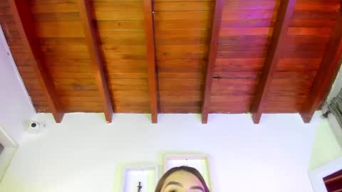 Isabella online show from December 2024 12:11:02 PM