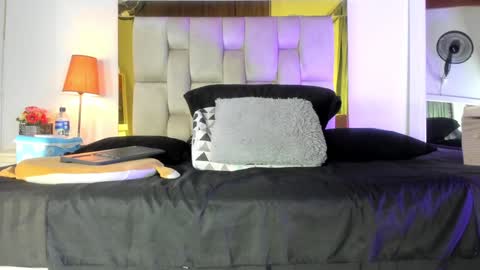 Isabella online show from December 2024 12:05:02 PM