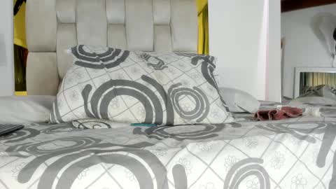 Isabella online show from January 2025 06:10:01 PM