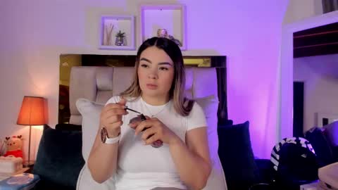 Isabella online show from February 2026 12:02:01 PM