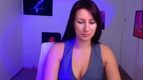 Emma online show from February 2025 04:10:01 PM