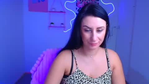 Emma online show from November 2025 06:38:02 AM