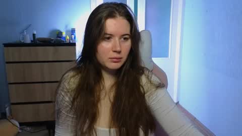Snapshot of _enni__ chatting on December 2024 11:32:02 AM Sam online show from December 2024 11:32:02 AM