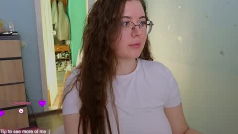Snapshot of _enni__ chatting on February 2025 01:53:02 PM Sam online show from February 2025 01:53:02 PM