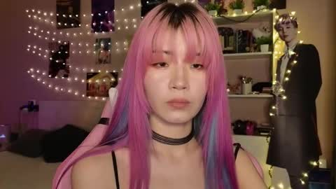 EveEva online show from March 2026 07:15:01 AM